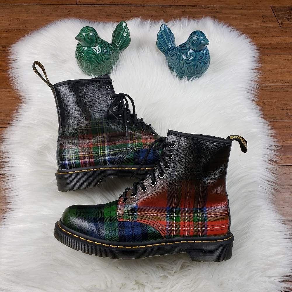 Dr. Martens RARE 1460 Tartan plaid boots MEN 9 WOMEN 10